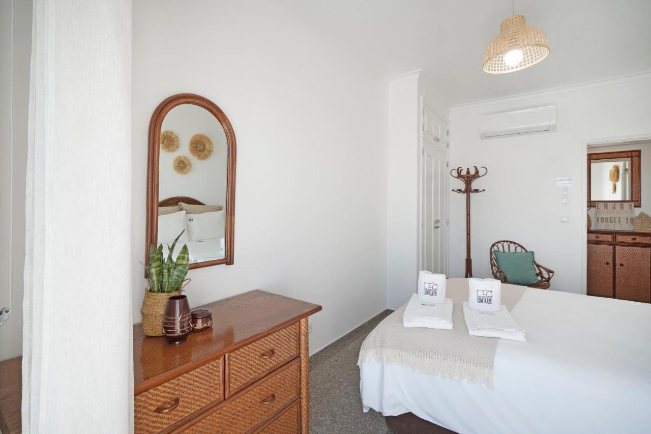 Costa Beach Apartment By The Portuguese Butler Кошта-да-Капарика Экстерьер фото