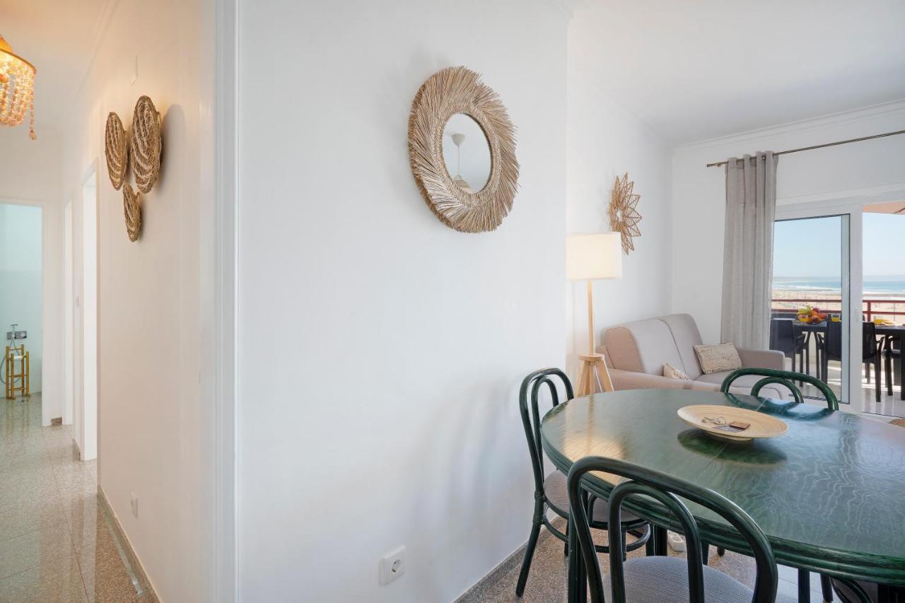 Costa Beach Apartment By The Portuguese Butler Кошта-да-Капарика Экстерьер фото