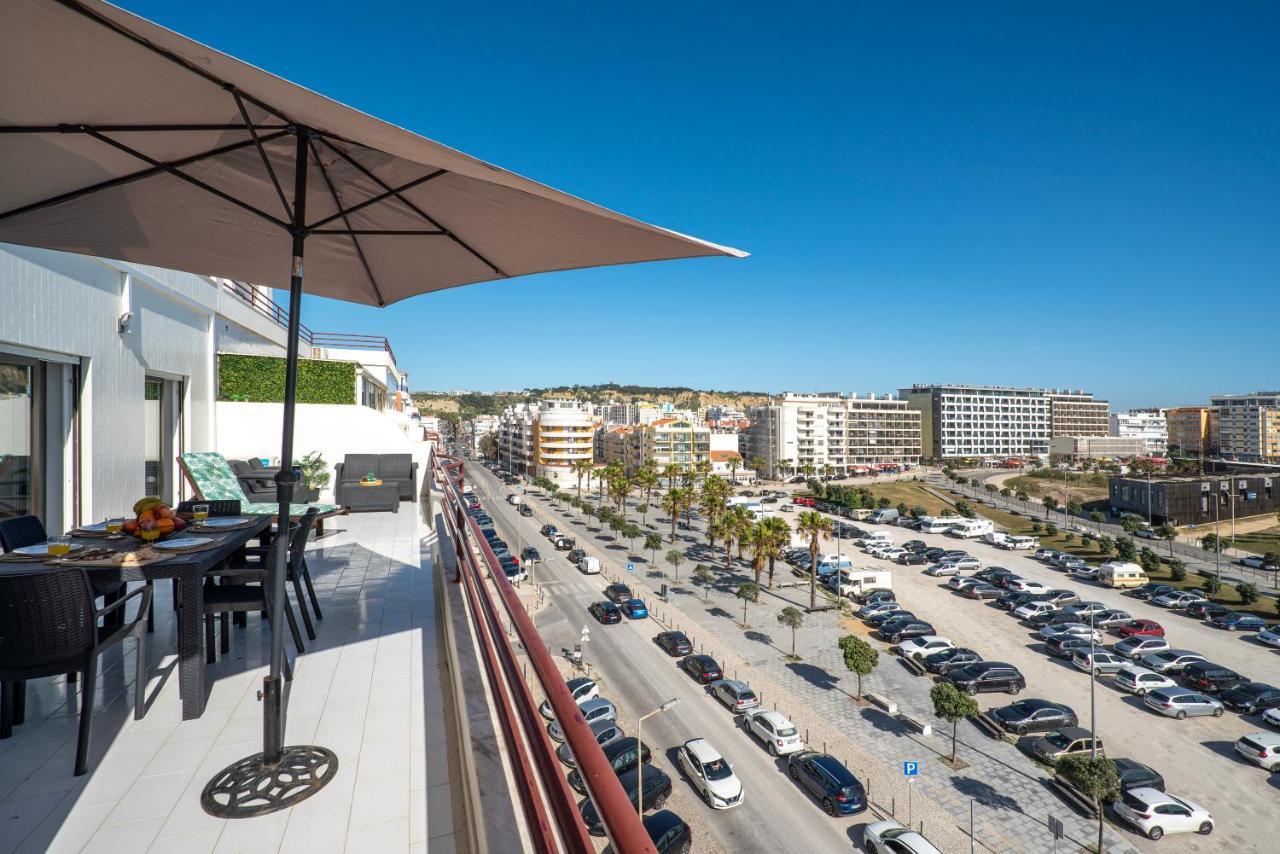 Costa Beach Apartment By The Portuguese Butler Кошта-да-Капарика Экстерьер фото